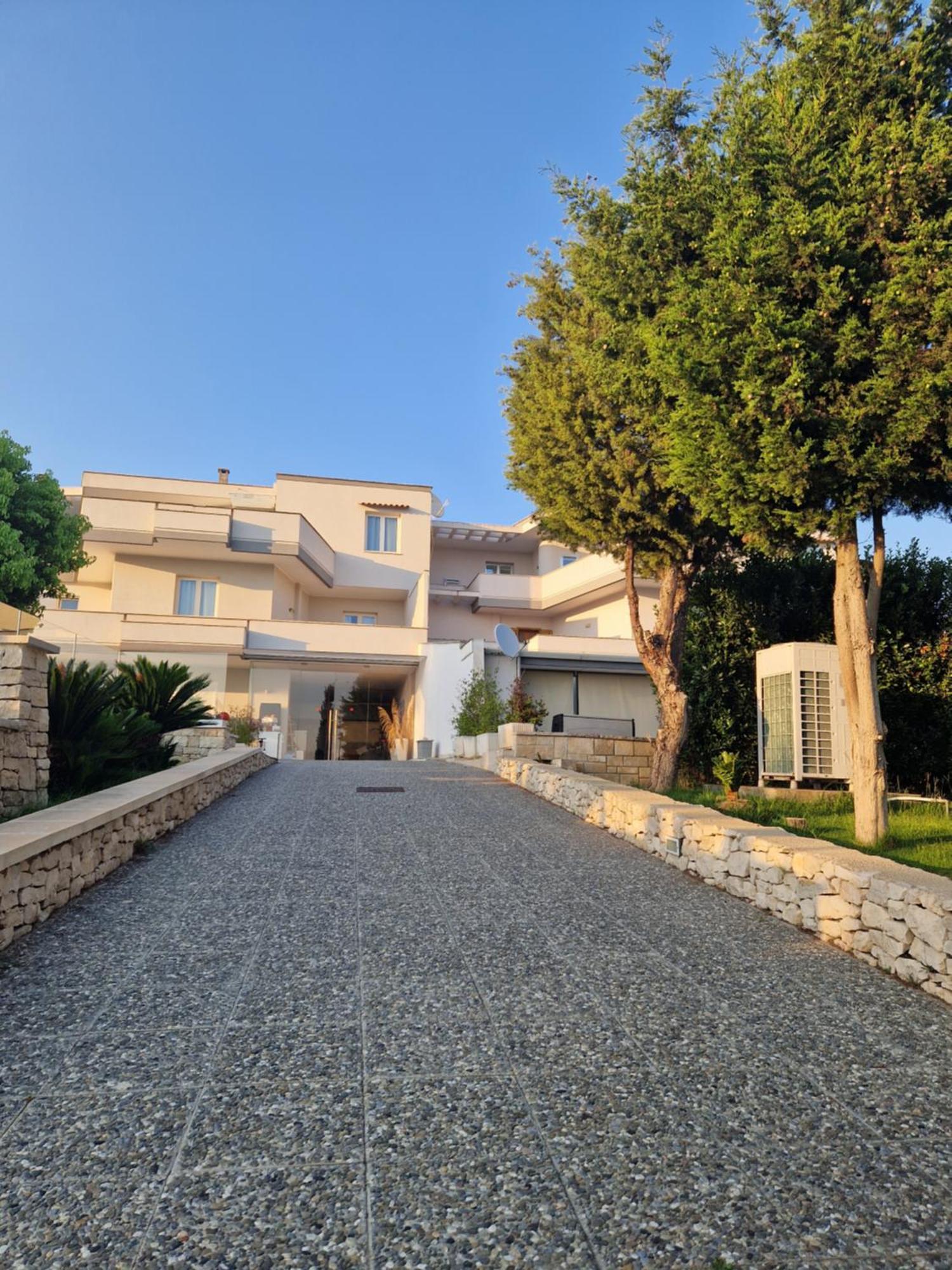 Villa Lecce Esterno foto